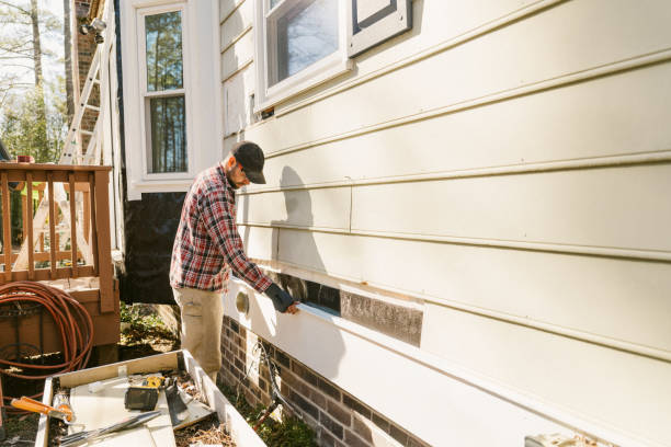 Top rated local Emergency Siding Repair specialists in East Rochester, OH